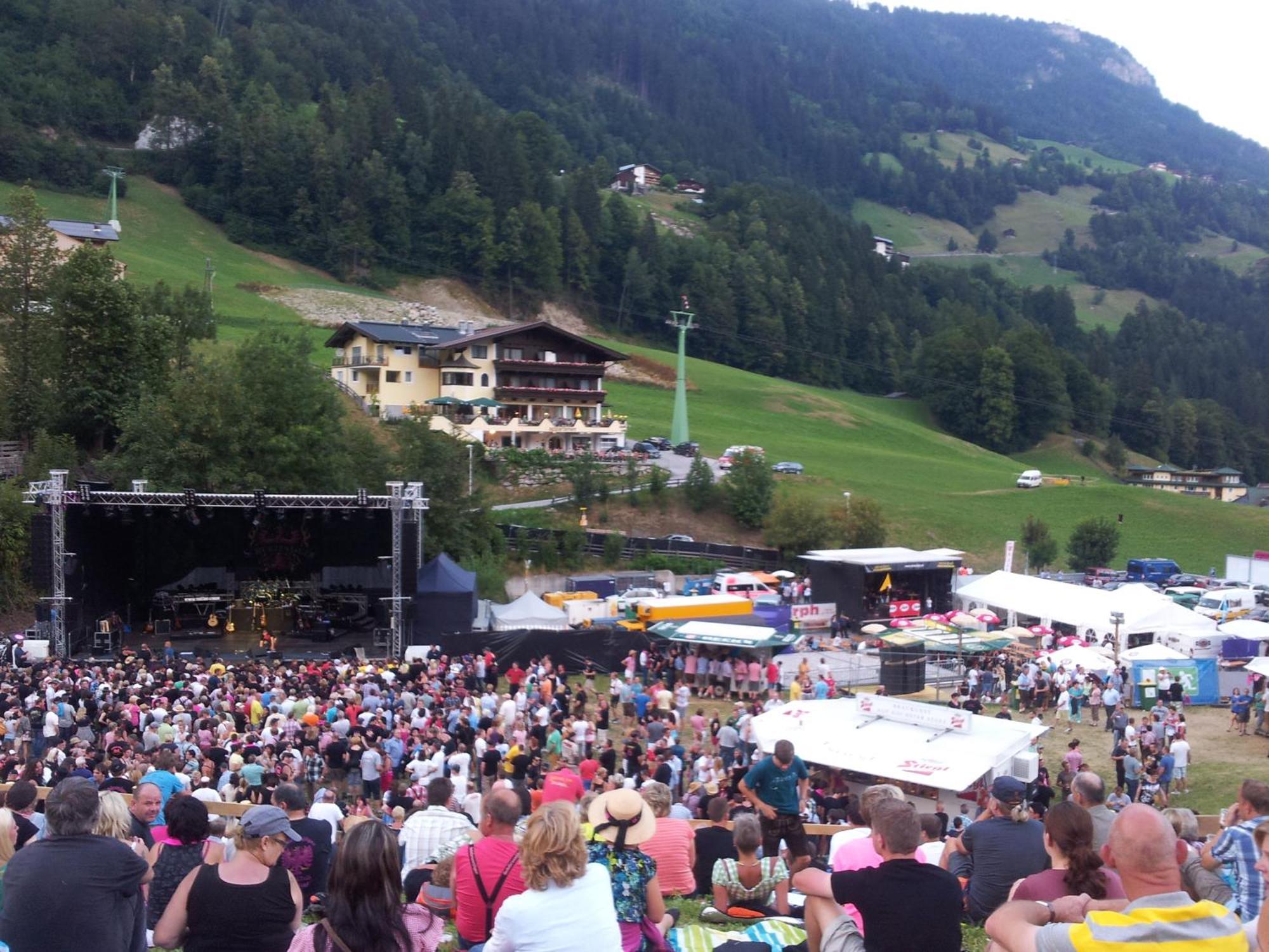Appartementhaus Zillertal By Piaunddirk Finkenberg Zewnętrze zdjęcie